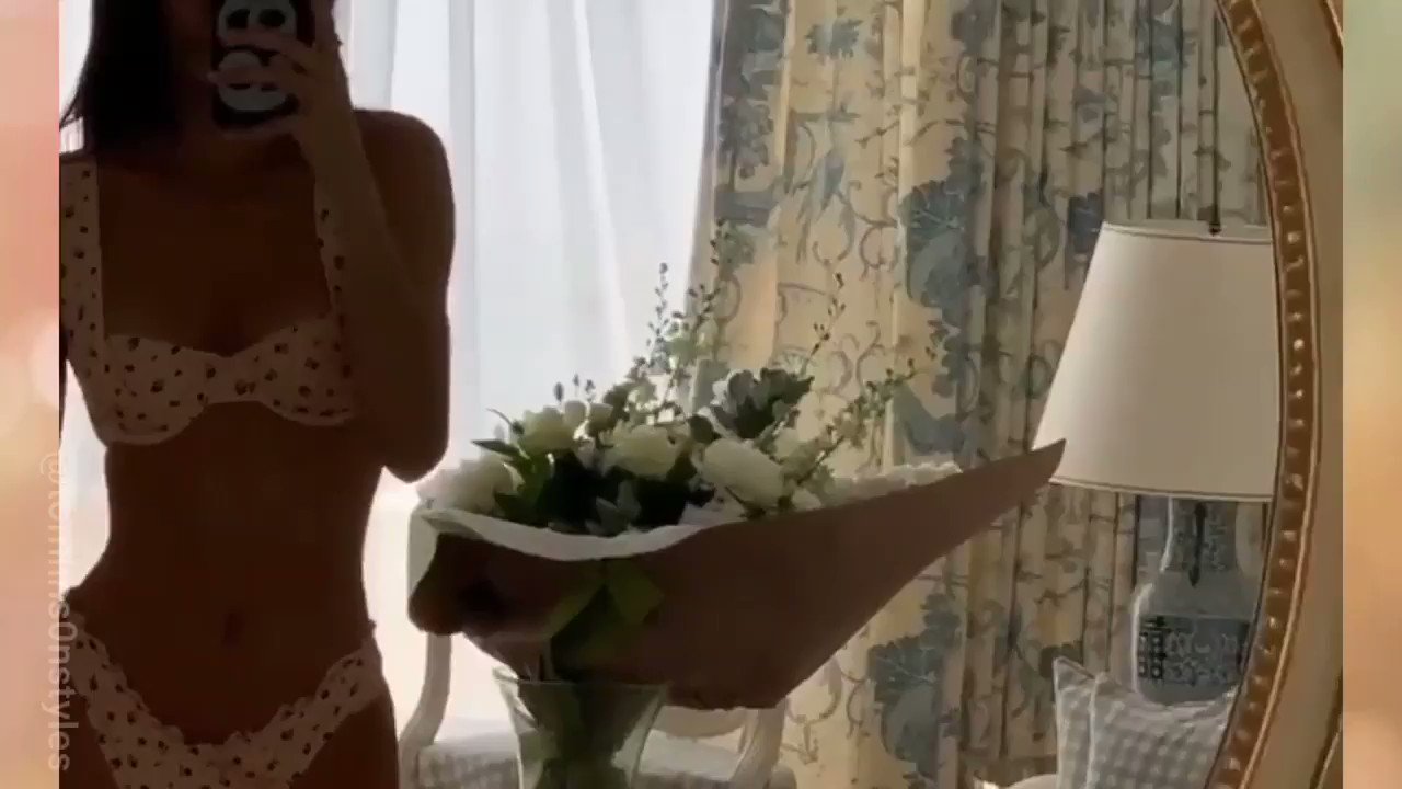 HAPPY BIRTHDAY KENDALL JENNER 

