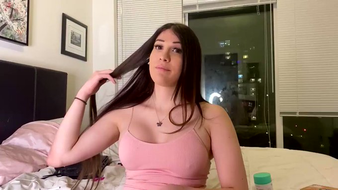 My butt is really tight 😈 Rt if you could help loosen it up for me 😏 https://t.co/uPXPeWa2xf<a href="/tag/trans"class="tags"><span>#trans</span></a>