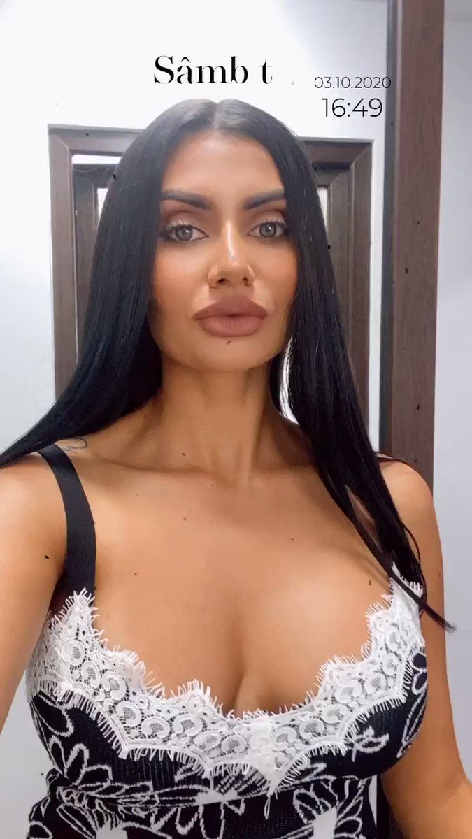 Model - Flavia McRoss dildo