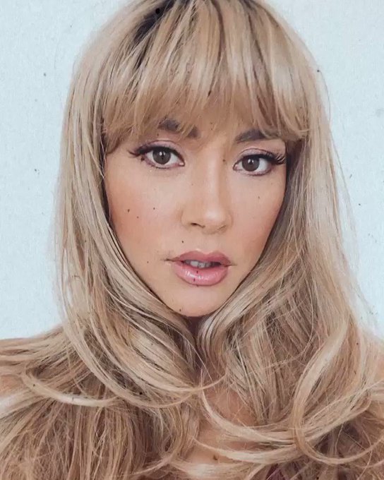 Who is she? ??‍♀️
More like this https://t.co/Tfs5RZ0bxr https://t.co/wFuq8JJg6e