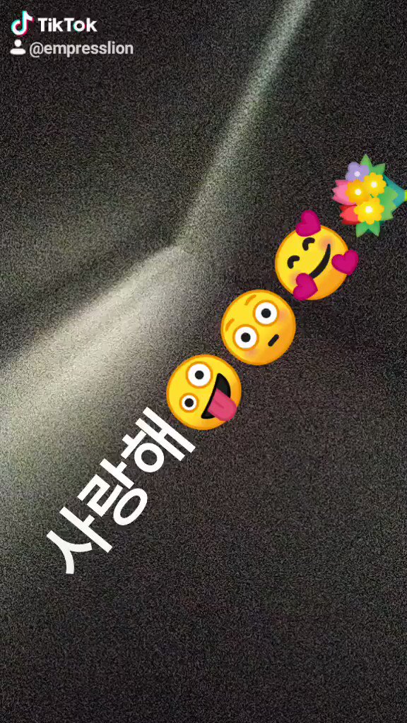 Phoenix_Eden’s pics and videos