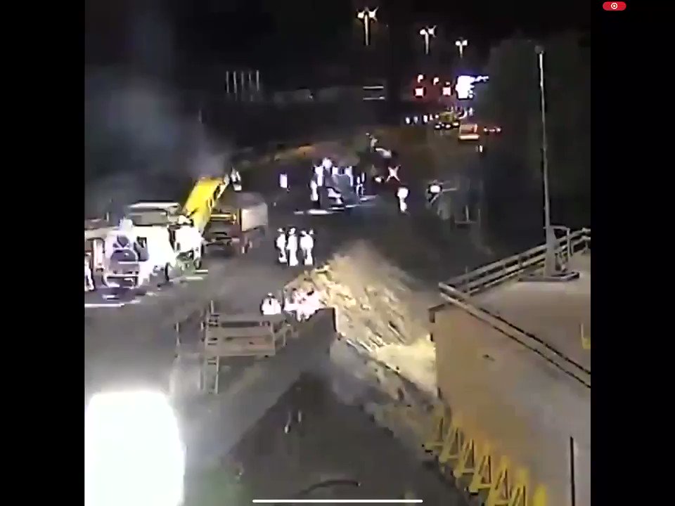Tunnel installed under a motorway in The Netherlands over ONE weekend!!! We cant even get a footpath repaired over 2 years ffs #CorkCityCouncil @NeilRedFM @corkcitycouncil https://t.co/7VGEiuTVj8
