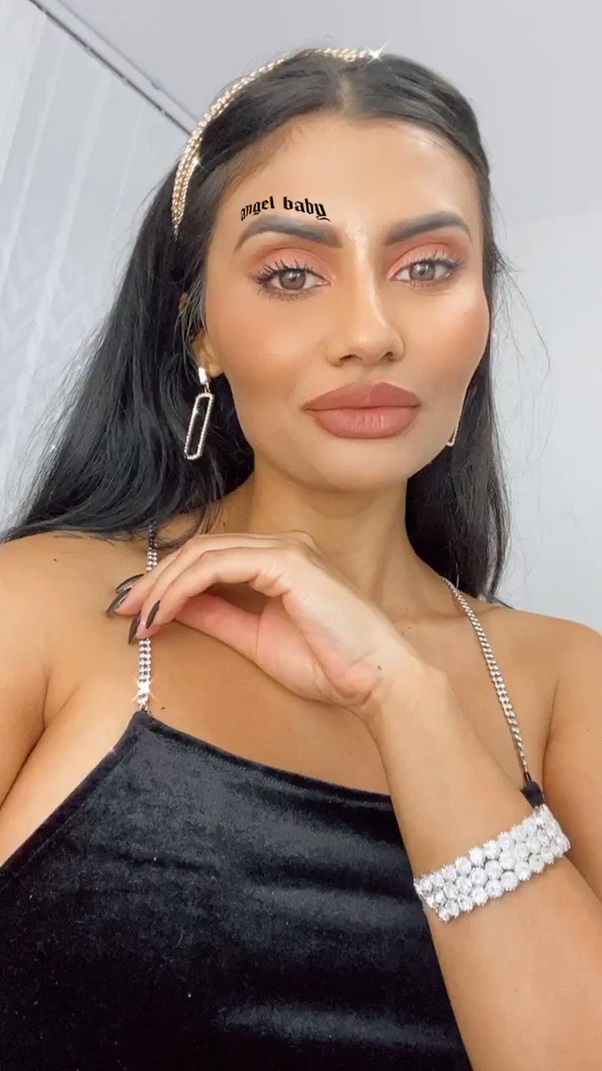 Model - Flavia McRoss biglips