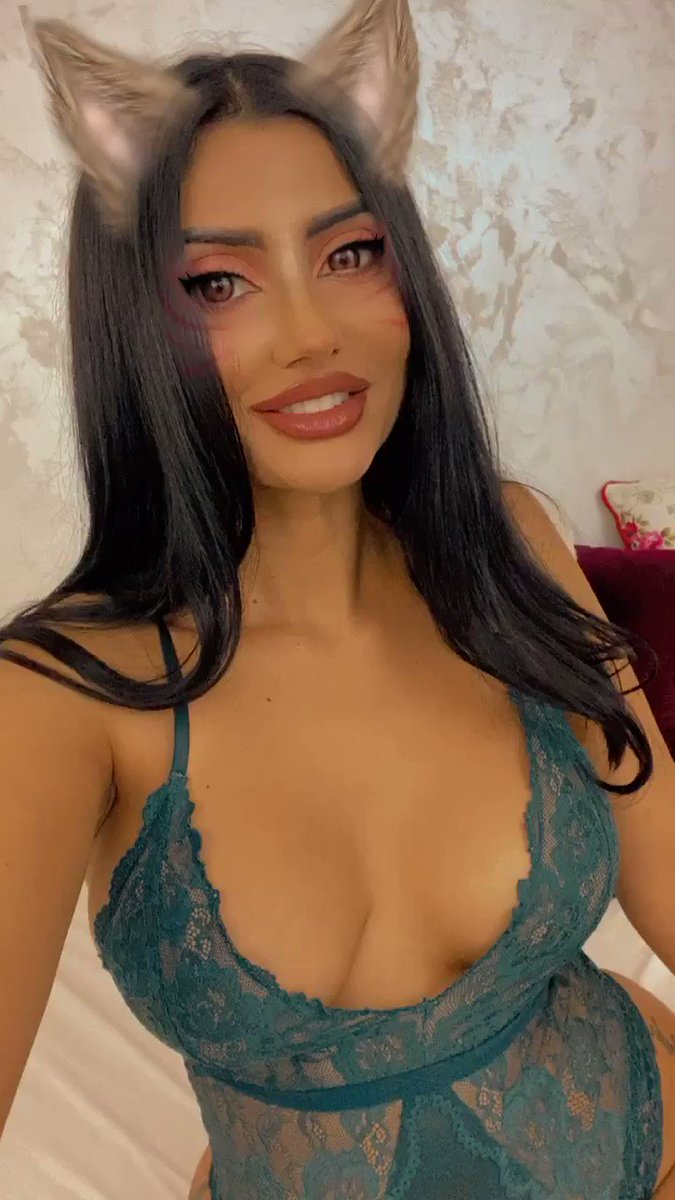 Model - Flavia McRoss sex