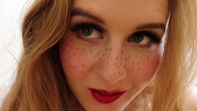 Cute HD closeup<3

Do you like this cute makeup look?

#model #mua #videographer #lockdown2 #ginger #redhead