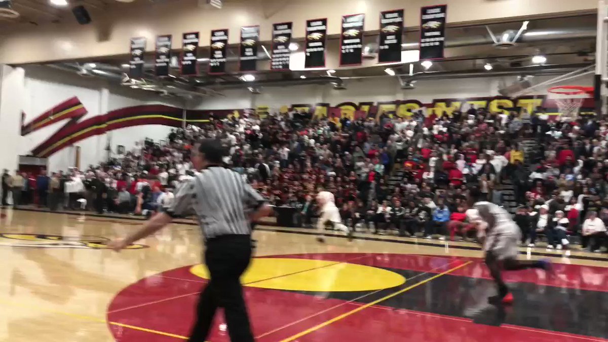 With the NBA draft on the horizon I share a clip that resonates the emotions a nail biting game brings to its fans. CHHS 2019 CIF So Cal Regional D1 Champions. A true team effort! Wild Crazy Joy!!❤️@BigO21_ @5Andreball @william_pluma @ManorNick https://t.co/9bF5GEcuuW