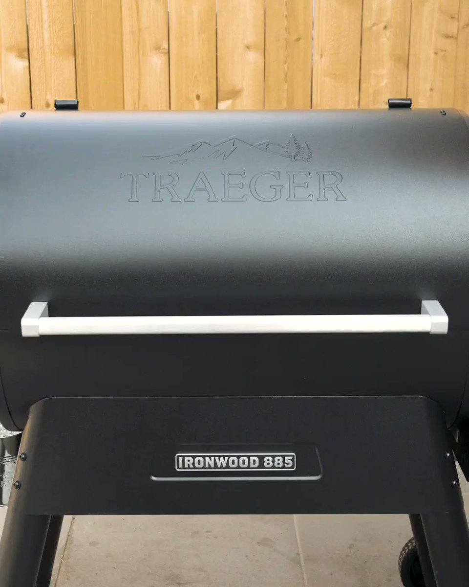 Traditional, smoked, or spatchcocked? No matter how you’re firing up your turkey this Thanksgiving, we have you covered. Watch our quick video for the times and temps you need to get that bird juuuuuust right. https://t.co/TAwUcyTPZZ