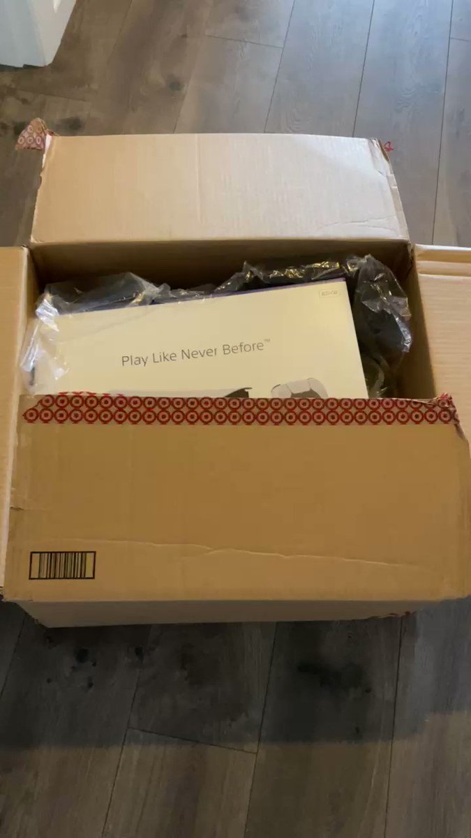Package secure!! Shout out to @rlopez210 for tracking it down for ya boi! #ps5 https://t.co/wDjtdh0DqM