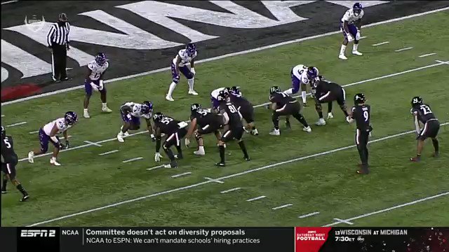 @UCBarstool's photo on Desmond Ridder