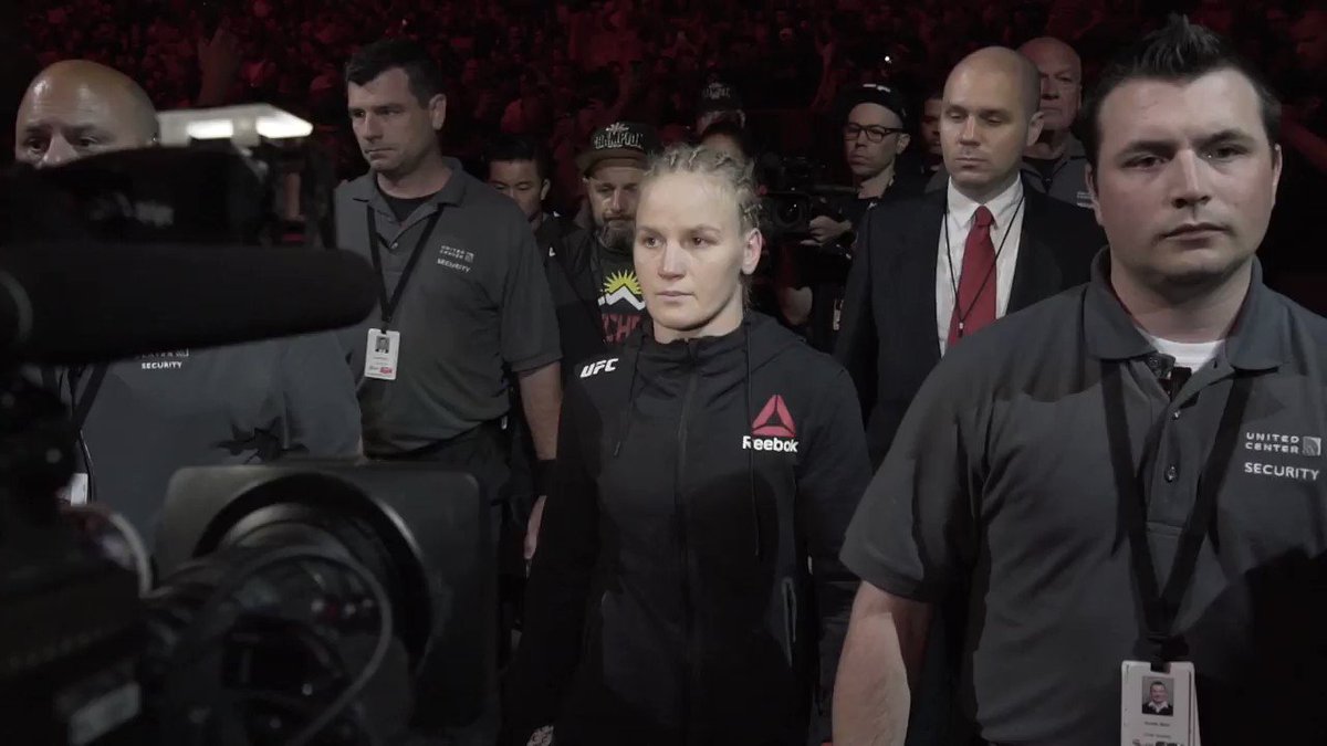 Fiiiiiiiight weeeeeeeek!
@BulletValentina vs Maia and @Daico_Deiveson vs @alexperezMMA is LIVE SATURDAY on @espn+ PPV #UFC255 https://t.co/pTm0pKXztt