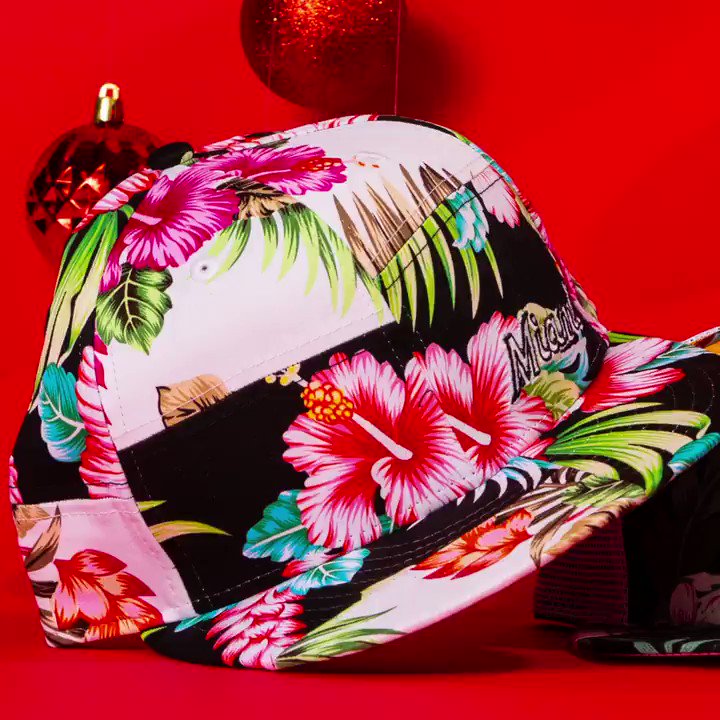 Miami Marlins (@Marlins) on Twitter photo 2020-11-18 15:10:50 Choose your bundle: βοΈ or βοΈ π²: marlins.com/holiday Choose your bundle: βοΈ or βοΈ π²: marlins.com/holiday