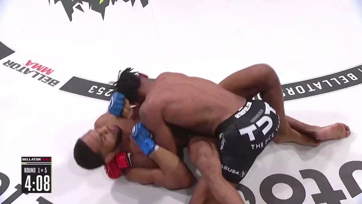Impressionante a criatividade de AJ McKee. Lutador talentosíssimo e uma das maiores promessas da categoria.
Já é realidade, mas vai evoluir ainda mais.
#Bellator253 #ESPNKnockout
https://t.co/LfmGVyzmS8