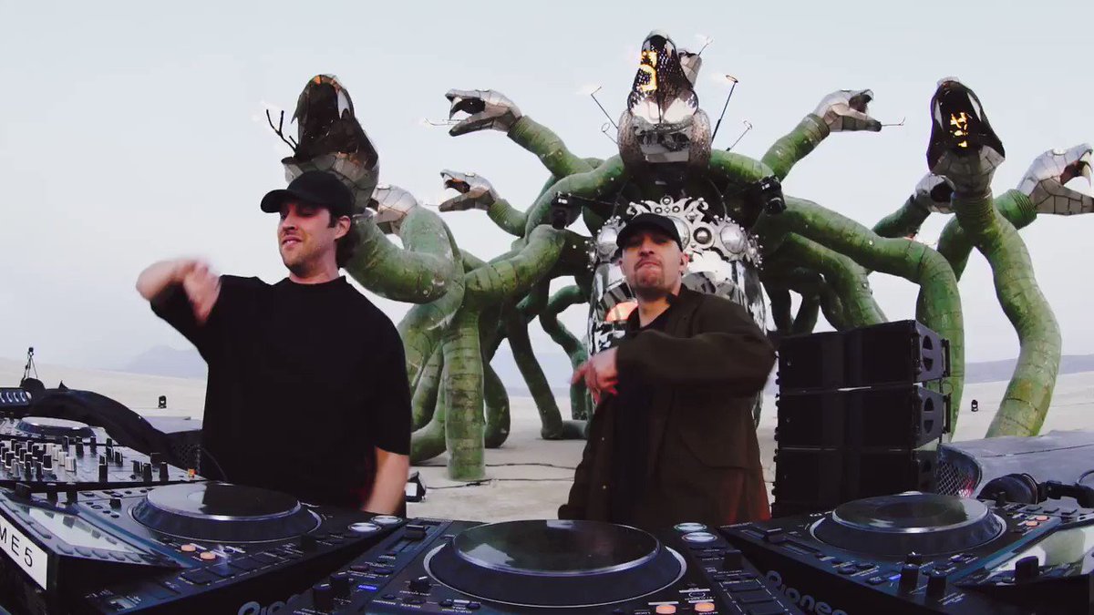@SlanderOfficial's photo on Blake