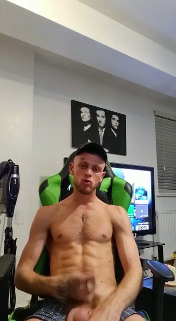 Sneaky wank of my Scally Dick after sweating Xbox!????
#chav #scally #gay #uncut #Boxers #hotlad #gamer