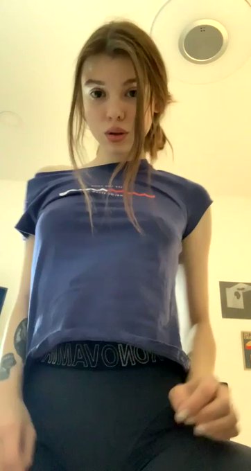 sorry for the diner noises, but my ass and pussy are waiting for you online in my room on @chaturbate