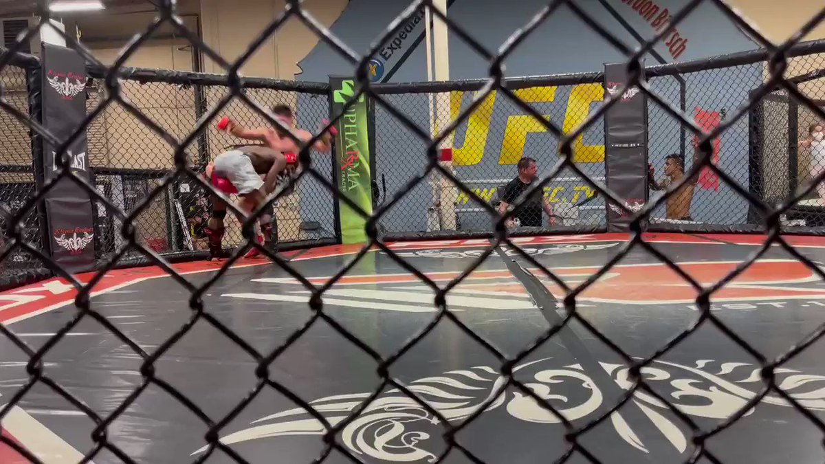 Everyone have a good night! We have 3 more weeks til showtime!! #UFC256! Here’s a short inside look of the work being put in with some hard hitters, in round 5 👀 https://t.co/4LkrMwnNwk