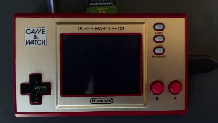 Блогеру удалось запустить DOOM на Game & Watch от Nintendo