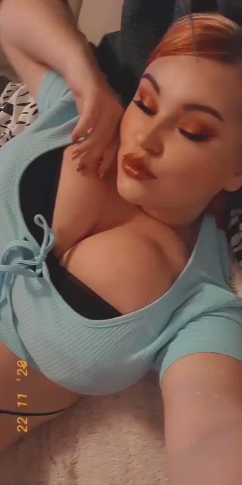Do you like my belly?))
I love it❤ https://t.co/foNeLWidmk