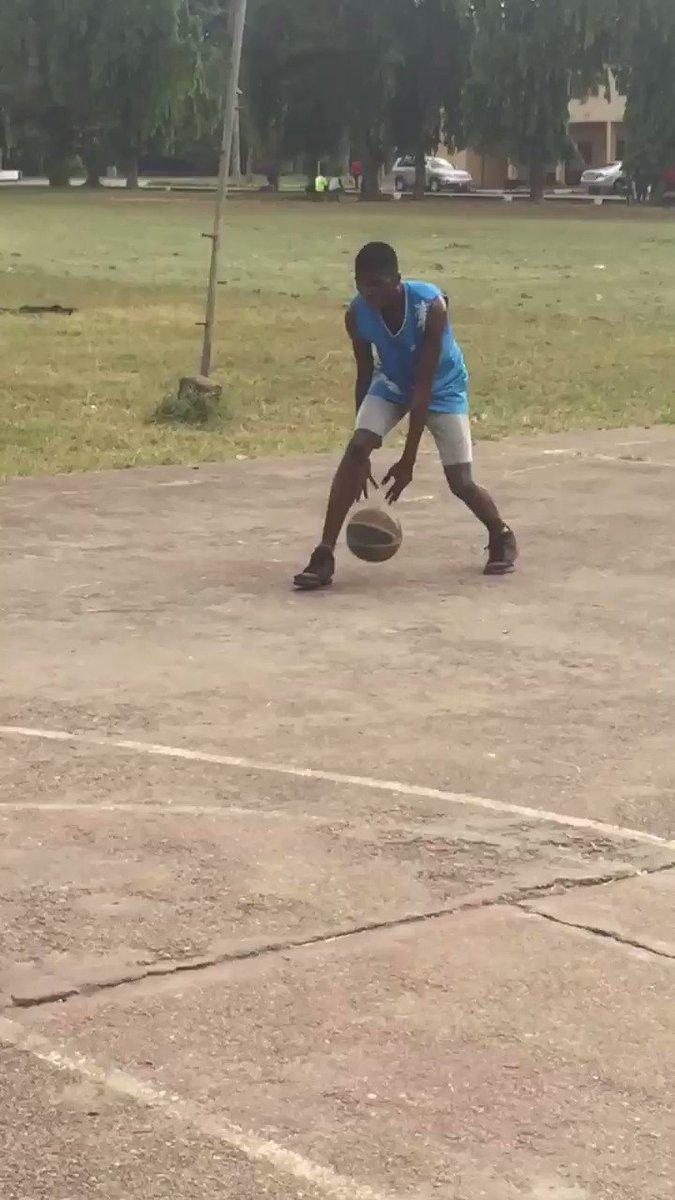 Hi my name is Stephen I’m a kid from Africa i play basketball and would love to study and play for a school in America please if there’s someone out there who can help me please do but if you can’t please help me retweet this till an nba player or highschool coach sees it https://t.co/S5dARUnAH5