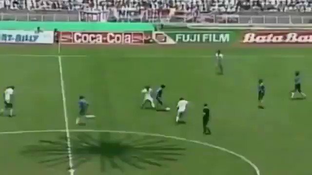 RT @BenjAlvarez1: Diego Maradona's