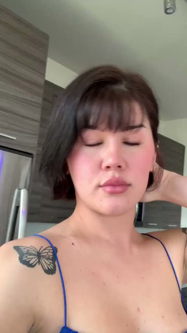 since OF is taking forever, imma leave this here 😋 https://t.co/jb9WJ26bTU