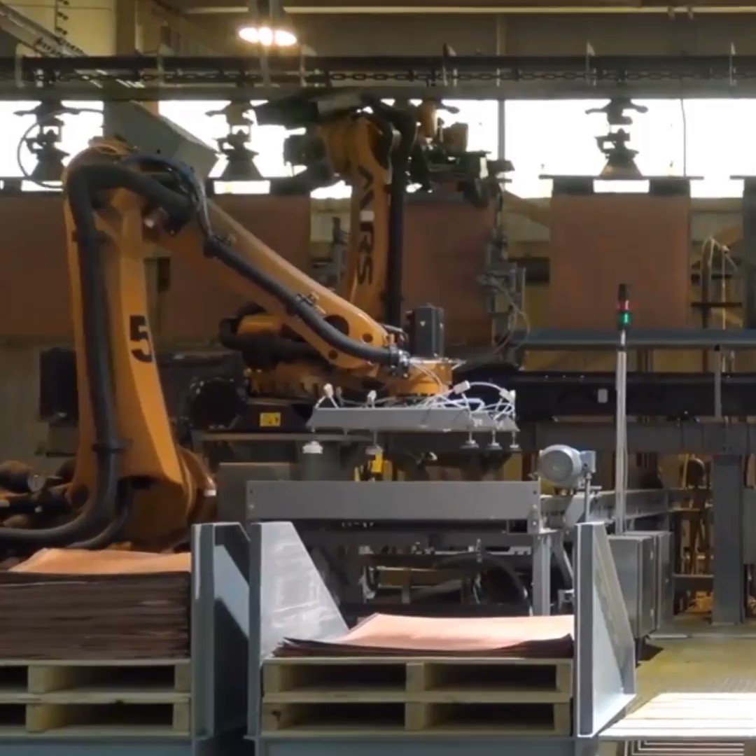 👷🏻♀️👷🏻Implementamos tecnología de alto desempeño para nuestros procesos. Estamos a la vanguardia en el uso de robots industriales. https://t.co/FxsXK7ec9h