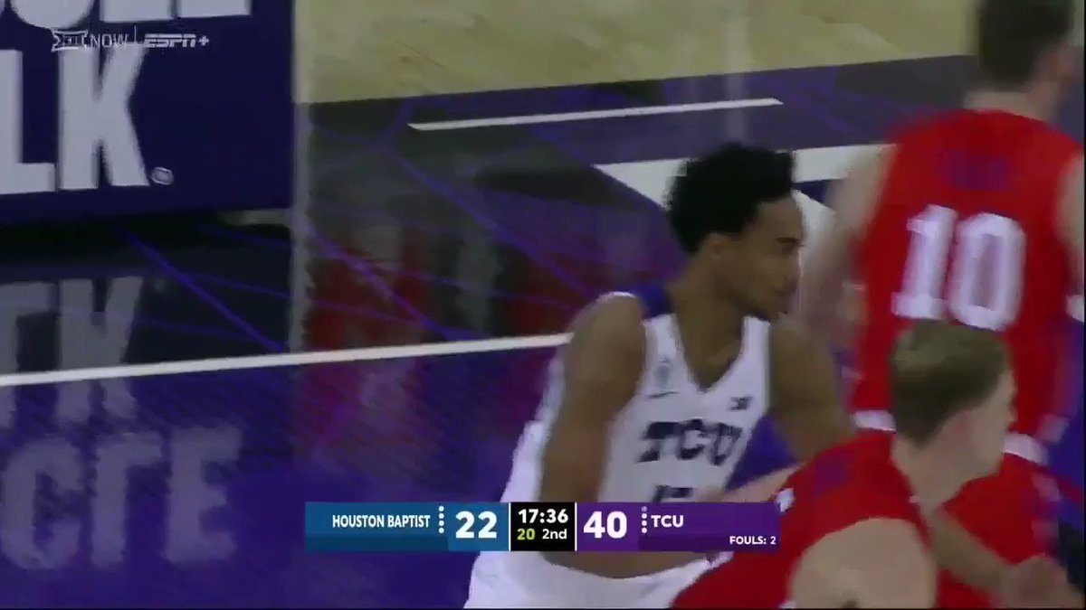 .@mrobannon5 with the steal and the jam!
Watch Live ➡️ https://t.co/APZzvTMlvs
#GoFrogs 😈 https://t.co/E4327roh8W