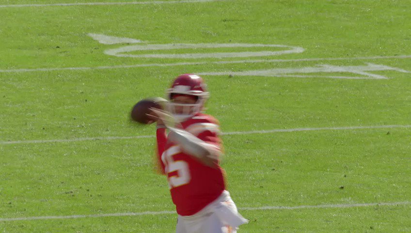 Hoy es Día de Acción de Gracias por Canal 9 ! A las 3 de la tarde Tu Pase Completo; y a las 3:25 Washington-Dallas. Los esperamos @adevaldes @pepesegarra @ValMarinR @Tamedamus y un servidor. https://t.co/yxYwMWNuXN