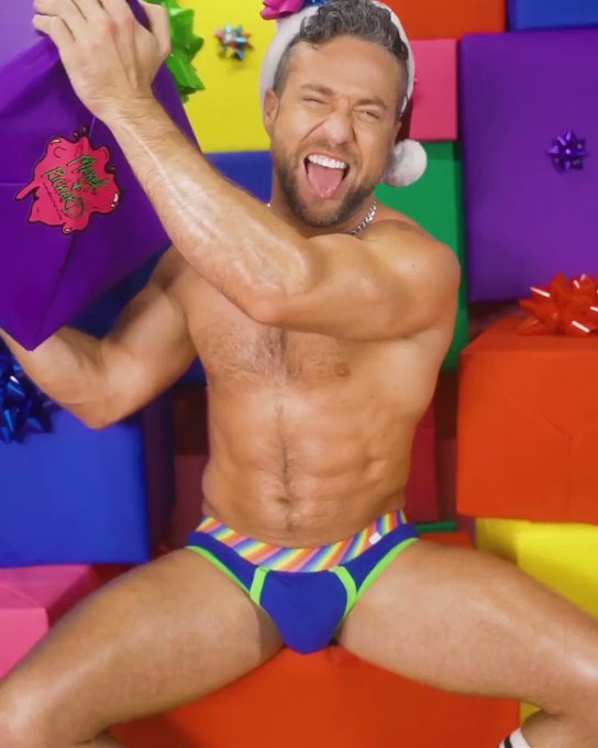 Treat yourself and be your own Santa ? 30% OFF Entire Store Use Code: DICKTHEHALLS @colbymelvin https://t