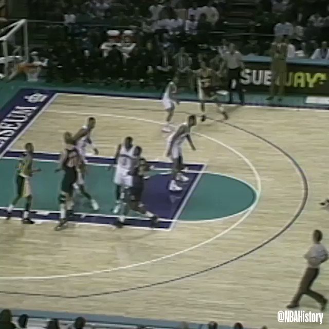 On this day in 1992, Reggie Miller scored a career-high 57 points, setting a β¦@Pacersβ© franchise record in the win! #NBAVault https://t.co/WLB9cPxF4R