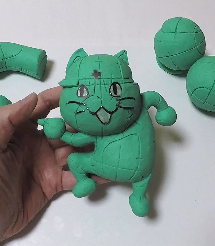 現場猫 のぬいぐるみを作ってしまった人現る 更に ぬいぐるみが出来るまでの過程 に目から鱗 こうやって作るんだ Togetter