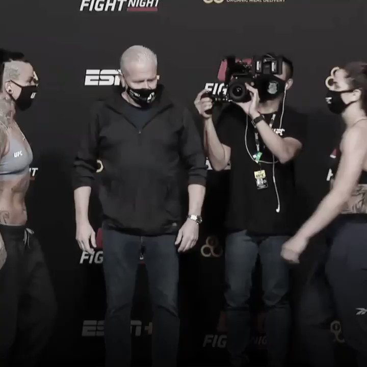 Bantamweights on deck.
๐บ๐ธ @AshleeMMA vs ๐ง๐ท @Norma_Dumont_MMA
#UFCVegas15 continues LIVE on ESPN 2 and ESPN+ https://t.co/gRLu15Afdg