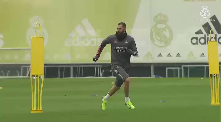 Karim Benzema @Benzema