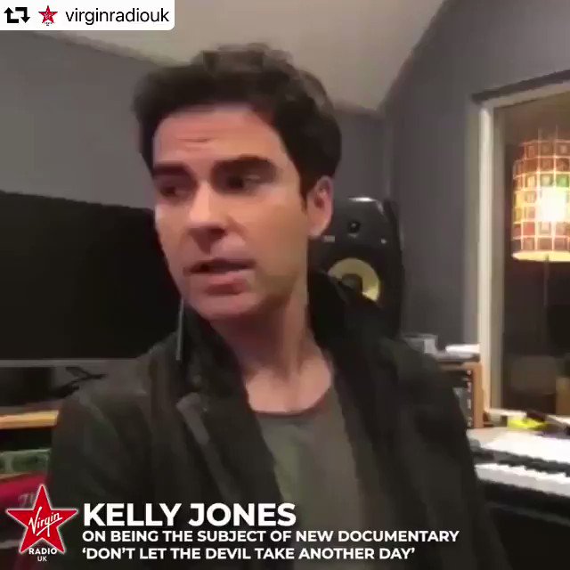 Eddy Temple-Morris (@eddyTM) on Twitter photo 2020-11-29 14:45:37 I was worried that Kelly, like many men, kept a lot of emotions buried...the @stereophonics front man I first spoke to in 1997 has always played his cards close to his chest. Tonight at 9 on @VirginRadioUK he shows us some of those cards. X #stereophonics #kellyjones I was worried that Kelly, like many men, kept a lot of emotions buried...the @stereophonics front man I first spoke to in 1997 has always played his cards close to his chest. Tonight at 9 on @VirginRadioUK he shows us some of those cards. X #stereophonics #kellyjones