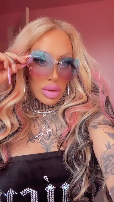 Tell your daddy I said hi ? https://t.co/Xq3vPDt44y