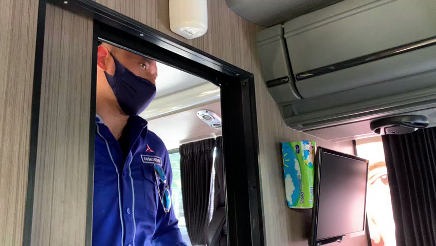 Hari ini saya memulai rangkaian safari Pilkada di melintasi 4 provinsi di Pulau Jawa, utk mendukung seluruh paslon yg diusung & didukung @PDemokrat. Seluruh kegiatan akan melaksanakan protokol Covid-19 yg ketat.
Mohon doa semoga kami semua aman, selamat, sehat dan sukses. Amin. https://t.co/cpE4e9yyBv