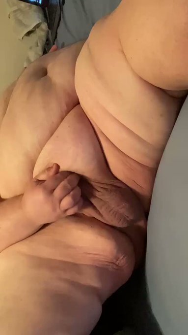 Fingering my pad https://t.co/BoKwP3GgS0 https://t.co/yaJLsvQQRu<a href="/tag/tummytuesday"class="tags"><span>#tummytuesday</span></a>