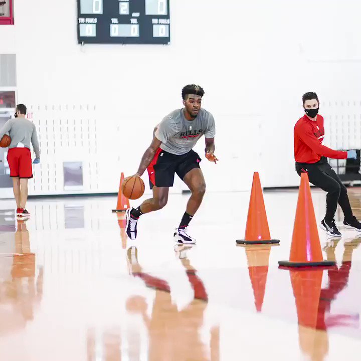 Patrick Williams in the office 💼 https://t.co/IgZSedL7No