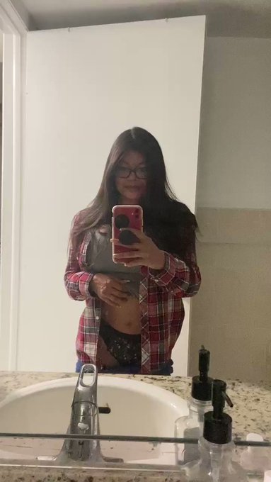 Book me for Christmas 🎄🥰  https://t.co/tLaJfx03Lk  https://t.co/5Hcw4kmRLP https://t.co/hBXIdDMXmo