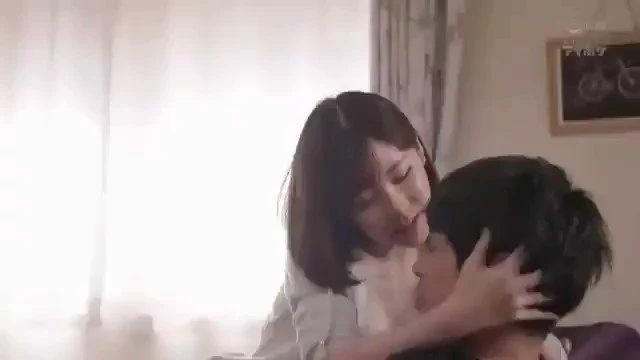 1ヶ月間禁欲し彼女のいない数日間に彼女の妹と孕むまで一心不乱に中出ししまくった😍