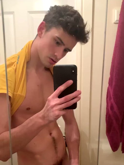 RETWEET | LIKE | COMMENT for uncropped video ?

Follow us on : 
https://t.co/BEWvDZyZBZ https://t.co