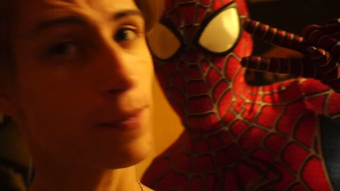 We make new video?????

Meet the new movie from Marvel? Spider-Man?? Buy now?.  https://t.co/d8fmKGyzzP