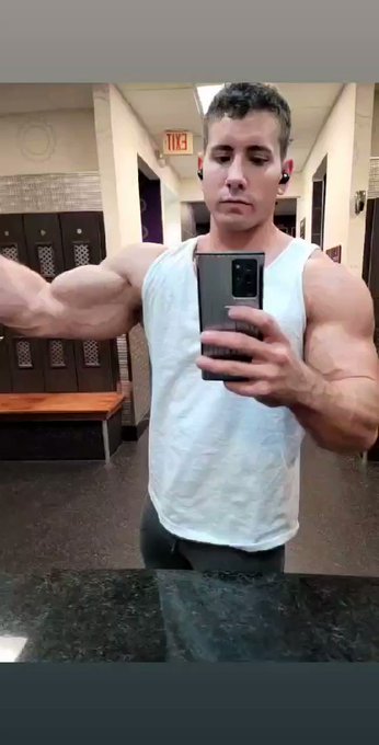 Join my hot onlyfans page 
https://t.co/INexXI4RgX 

Wishlist: https://t.co/5JryW1CGv9

#sexymen #men