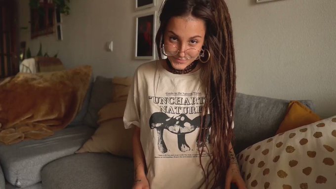 retweet for a magical 2021 🖤 https://t.co/9PSn5FqaEW