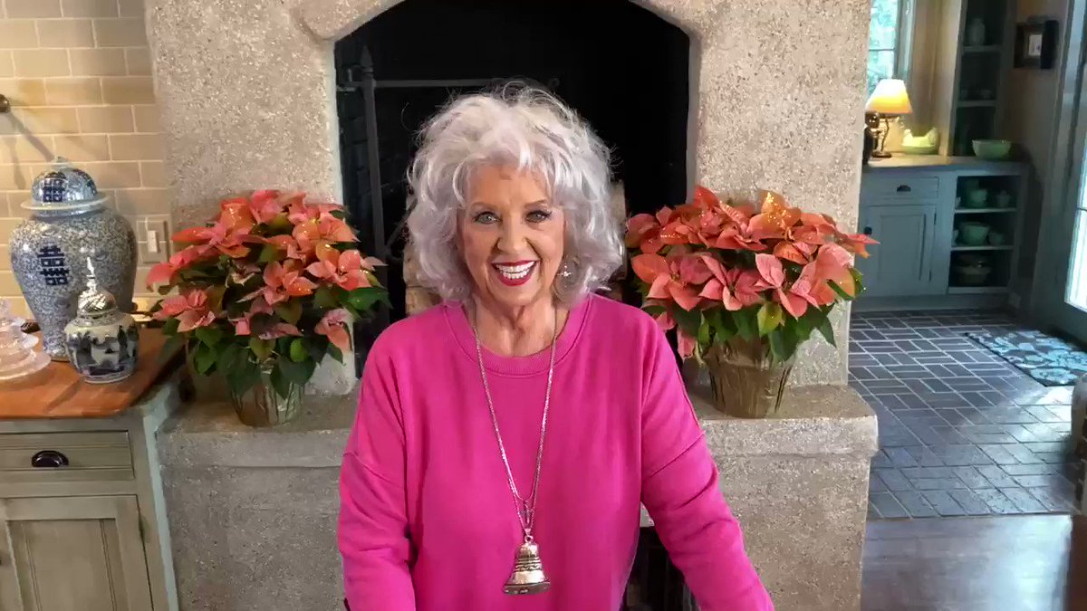 Paula Deen on X: I'm live in my kitchen! Click here to join me and check  out the delicious meals you can make with my Paula Deen Air Fryers:    /