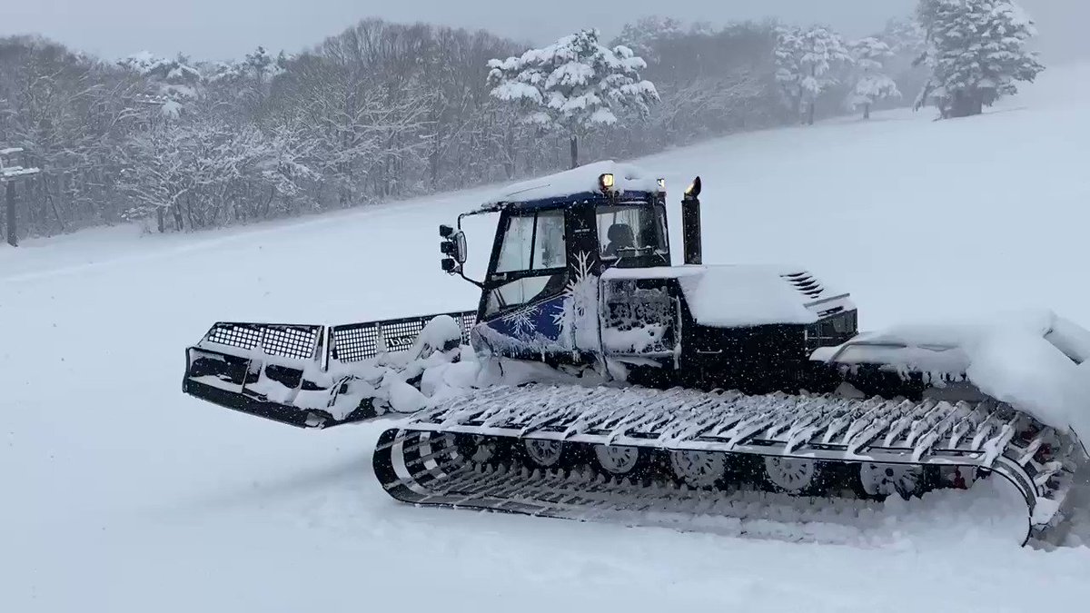 猪苗代スキー場 出陣 圧雪車出陣です 猪苗代スキー場 大雪 寒波 圧雪車 スキー スノーボード パウダー 猪苗代スキー場 出陣 圧雪車出陣です 猪苗代スキー場 大雪 寒波 圧雪車 スキー スノーボード パウダー
