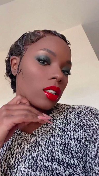 I wish I could wear my hair like this every day ? https://t.co/9Hrshh1ydR