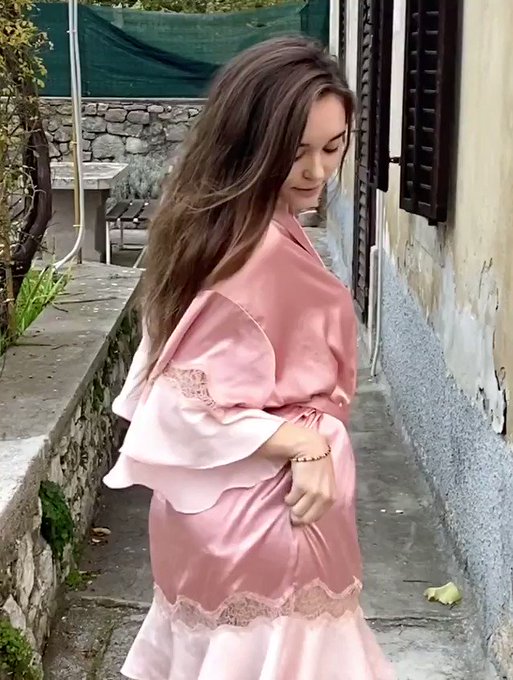 If you want to see me take it in the 🍑, go to my OF😈 I&rsquo;m sending out my hottest anal vid yet💦 https://t