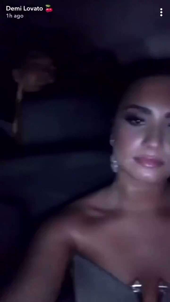 reaction encyclopedia on twitter demi lovato shouting nicki minaj s verse on monster in a weird straight face saying pink wig thick ass give em whip lash https t co 7krcgb7ey5 twitter reaction encyclopedia on twitter demi lovato shouting nicki minaj s verse on monster in a weird straight face saying pink wig thick ass give em whip lash https t co 7krcgb7ey5 twitter