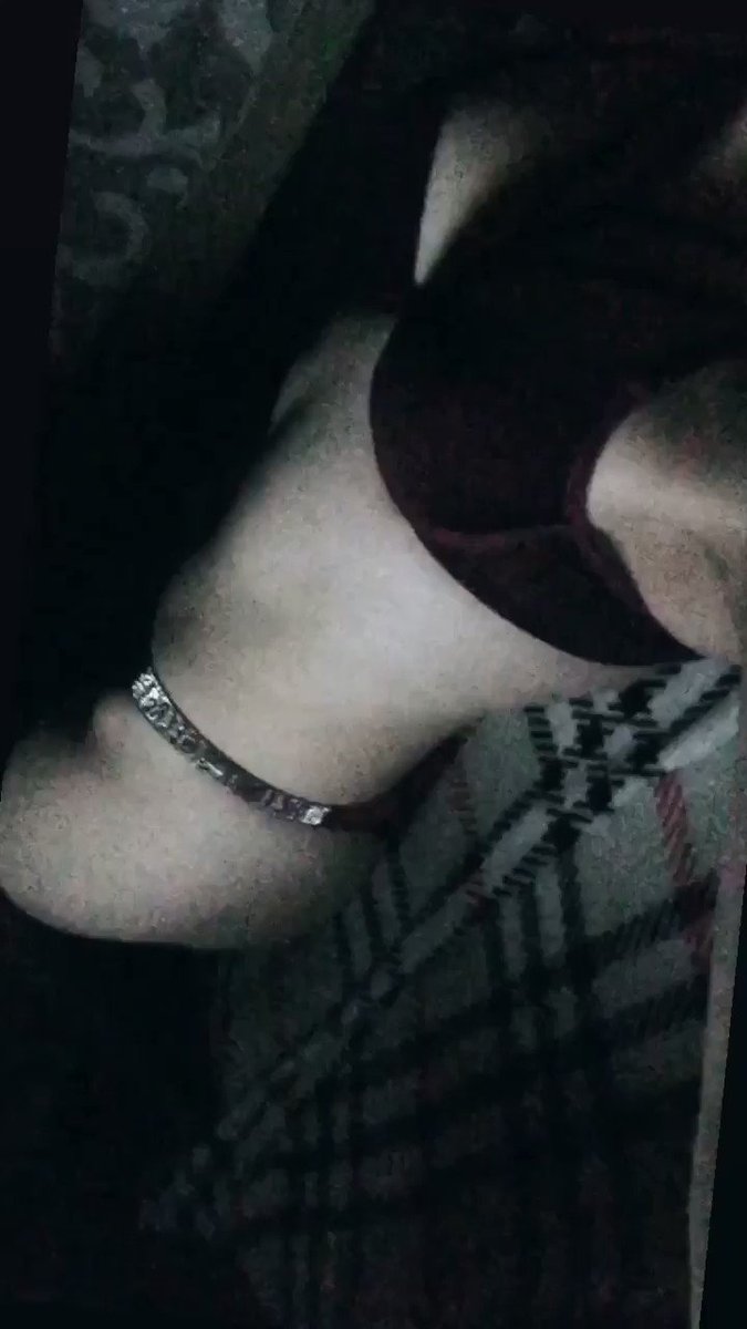 Model - Snow White lips